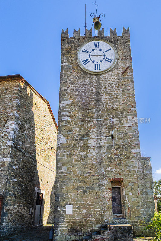 钟楼蒙特卡蒂尼码头(意大利托斯卡纳)