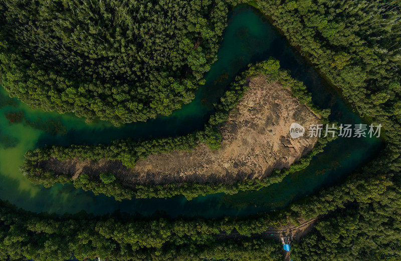 龙安潭腊湿地保护区风景优美