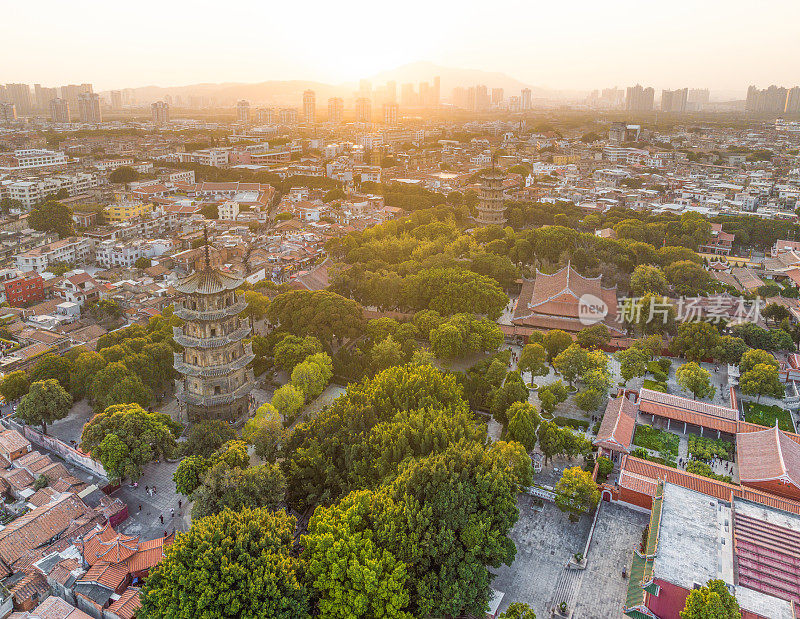 中国福建省泉州市历城区泉州西街及开元寺航拍图