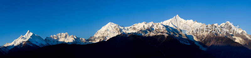 梅力雪山的日出