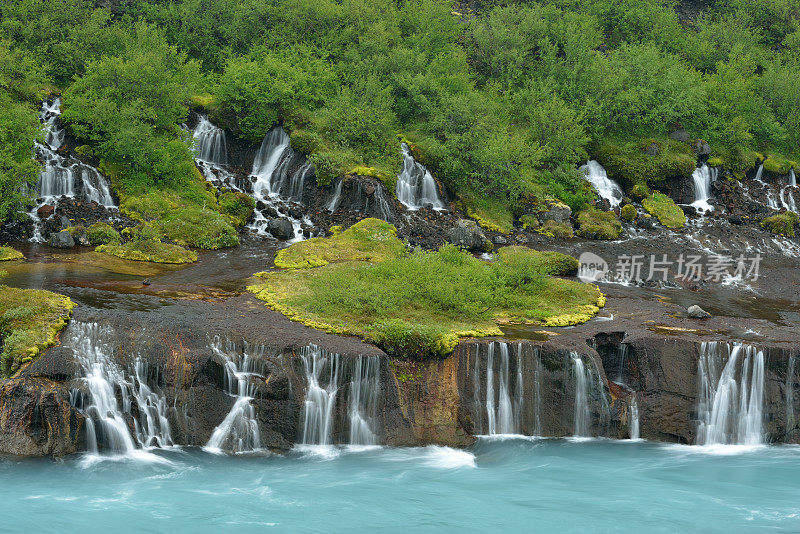 冰岛Hraunfossar和Barnafoss壮观的景色