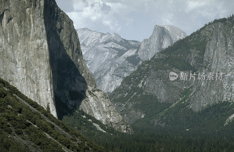 约塞米蒂山谷