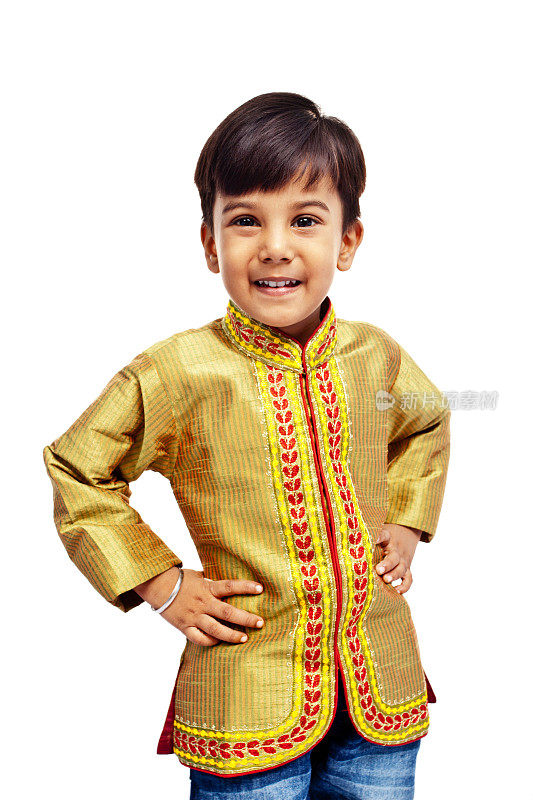 手在腰休闲印度男孩孩子穿着传统夹克