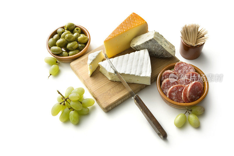 奶酪:布里干酪，香肠，葡萄和橄榄
