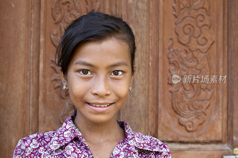 一个年轻的亚洲女孩的肖像
