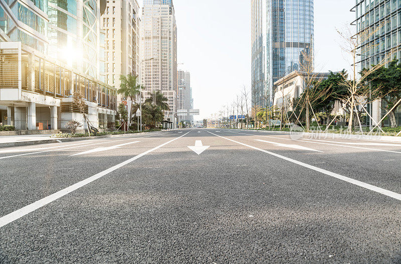 深圳空的城市道路