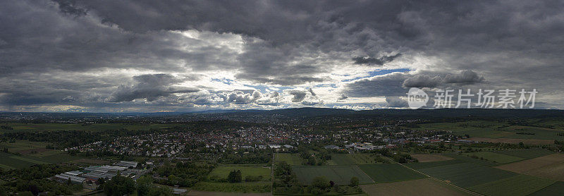空中视图，Wiesbaden和Rheingau-Taunus