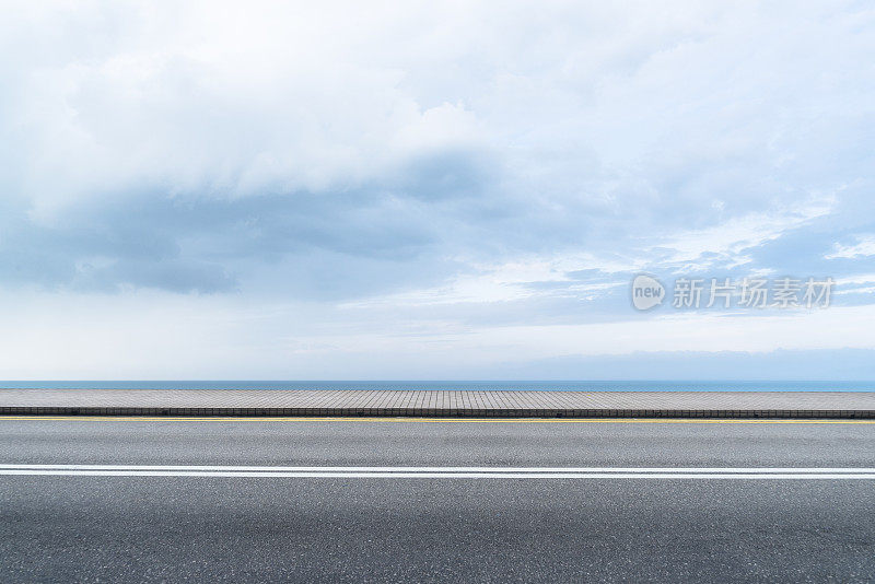 海岸线上的空路