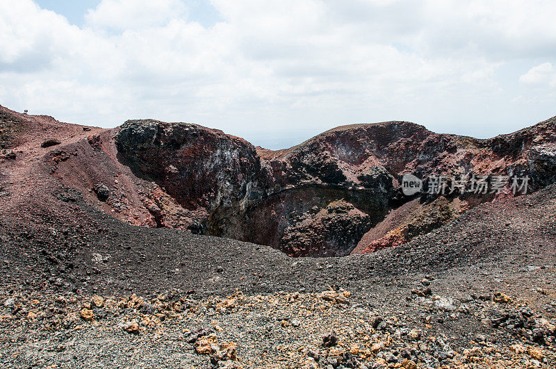 塞拉暗线火山