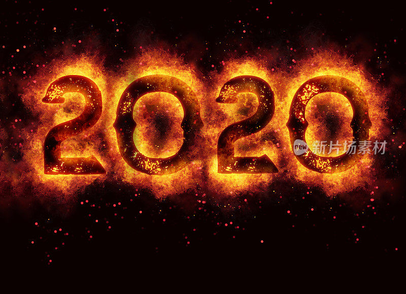 黑色背景上燃烧的2020年新年标志