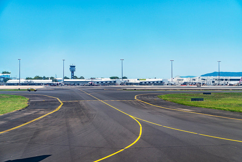 澳大利亚昆士兰凯恩斯机场的跑道