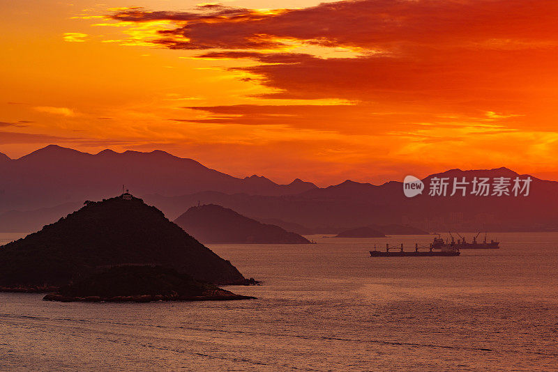 日落时鸟瞰香港海港