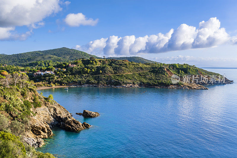 厄尔巴岛，东海岸(意大利托斯卡纳群岛)