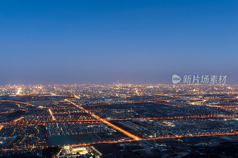 中国北京的全景，夜晚天际线