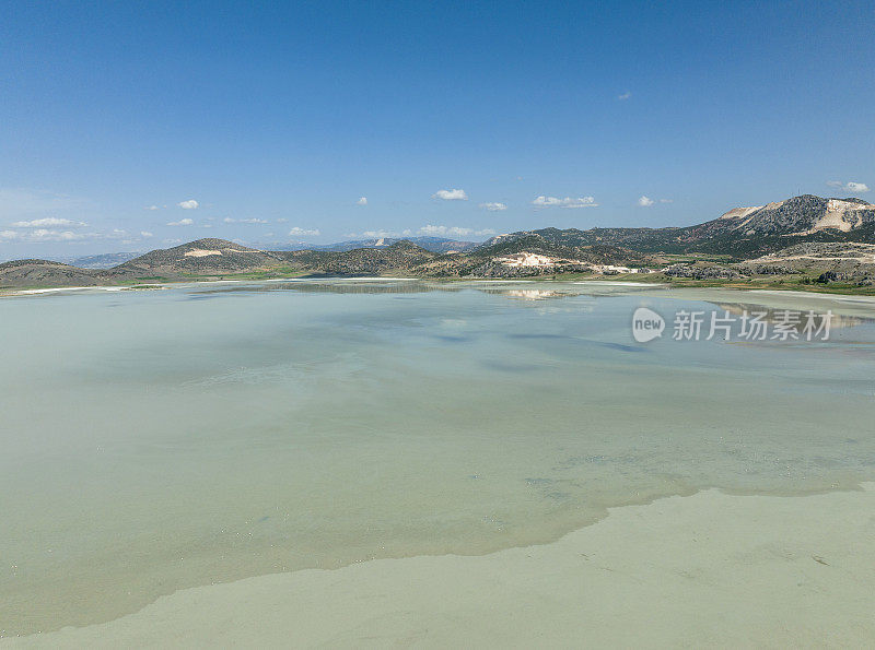 湖泊的鸟瞰图