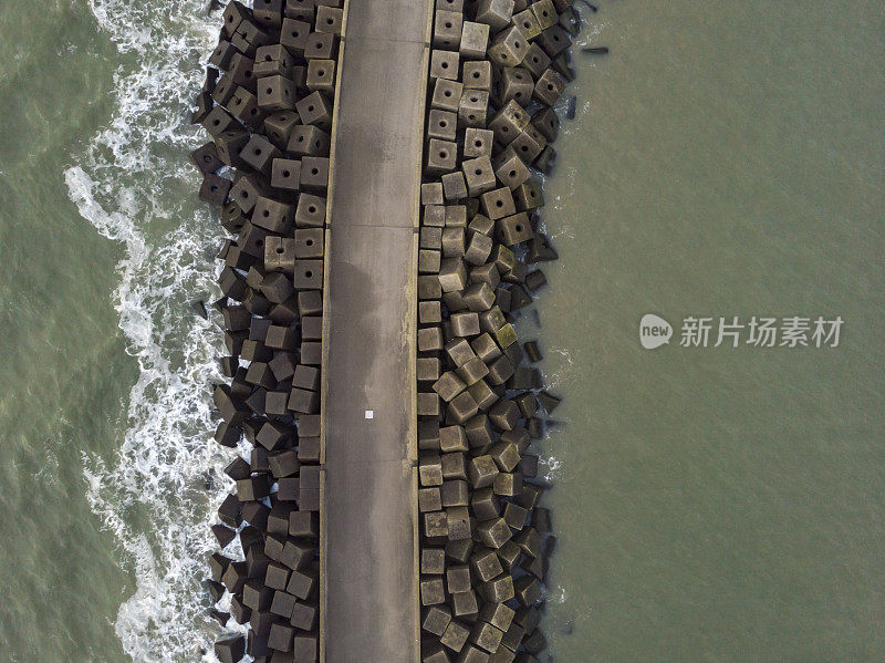 斯海弗宁根港入口码头的鸟瞰图