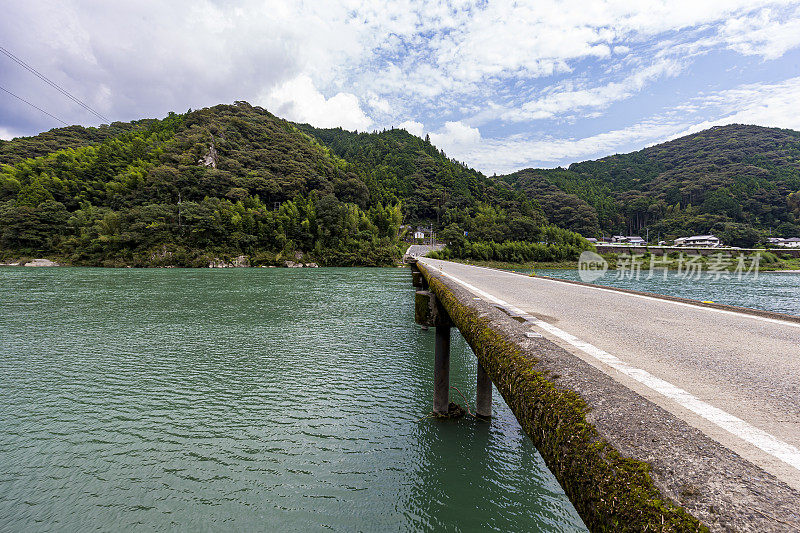 名古屋桥横跨新堂河，高知县，高冈区，高知县，日高市，高知县