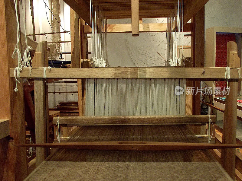 传统丝织机