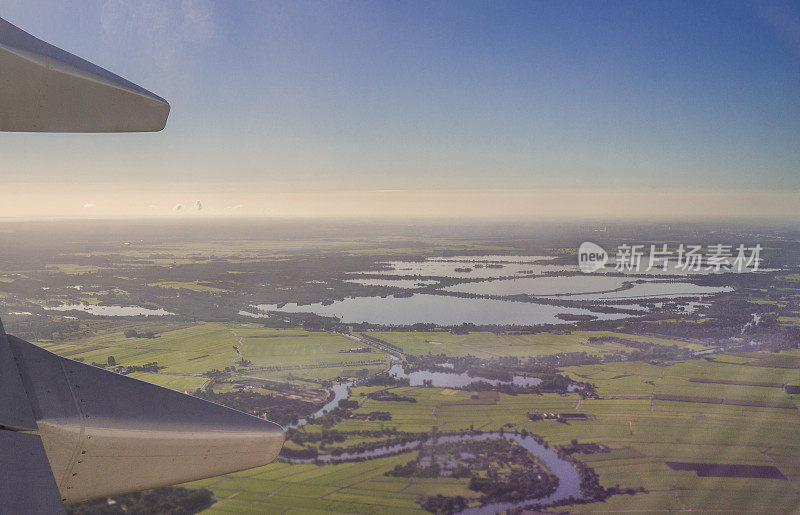 北荷兰鸟瞰图从飞机舷窗