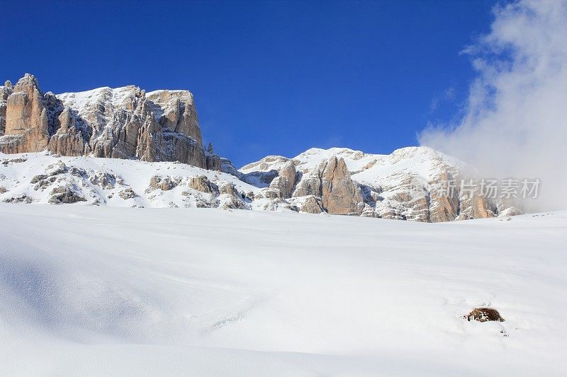 意大利Dolomites的冬天