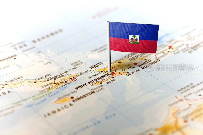 海地用旗帜钉在地图上