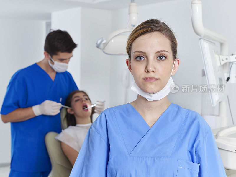 牙医助理的肖像