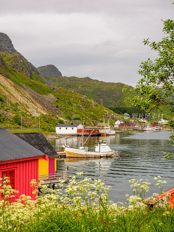 挪威罗浮敦群岛鲍尔斯塔德的渔民小屋。