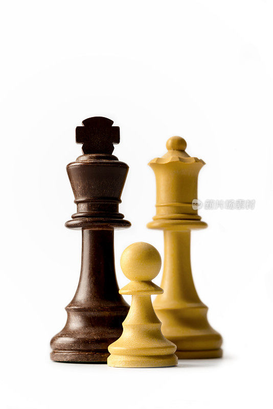 国际象棋:国王，王后和卒孤立在白色背景下