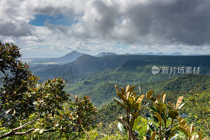 黑河峡谷国家公园位于毛里求斯岛上。