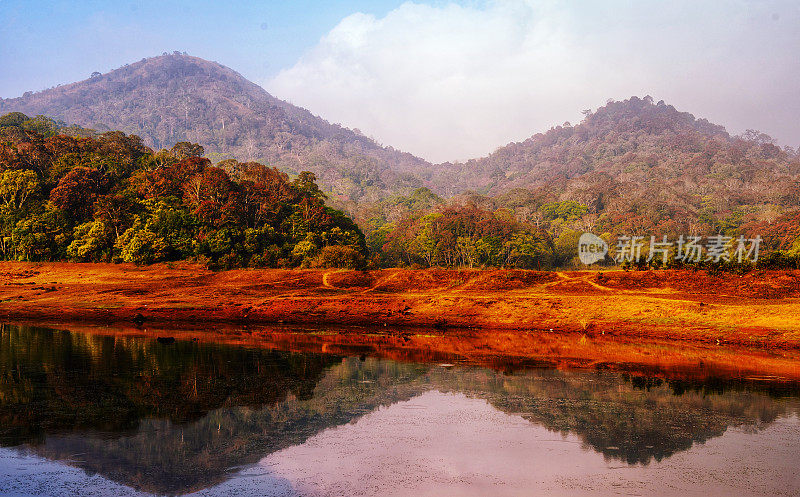 印度喀拉拉邦Thekkady的Periyar湖