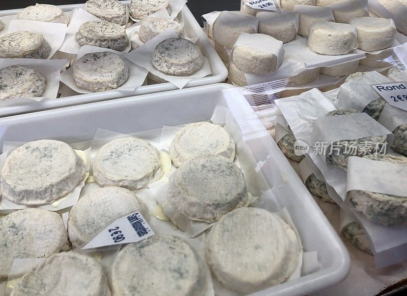 法国市场的奶酪展示