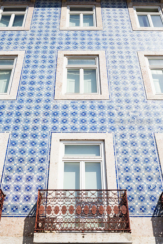 传统葡萄牙建筑装饰瓷砖azulejos。