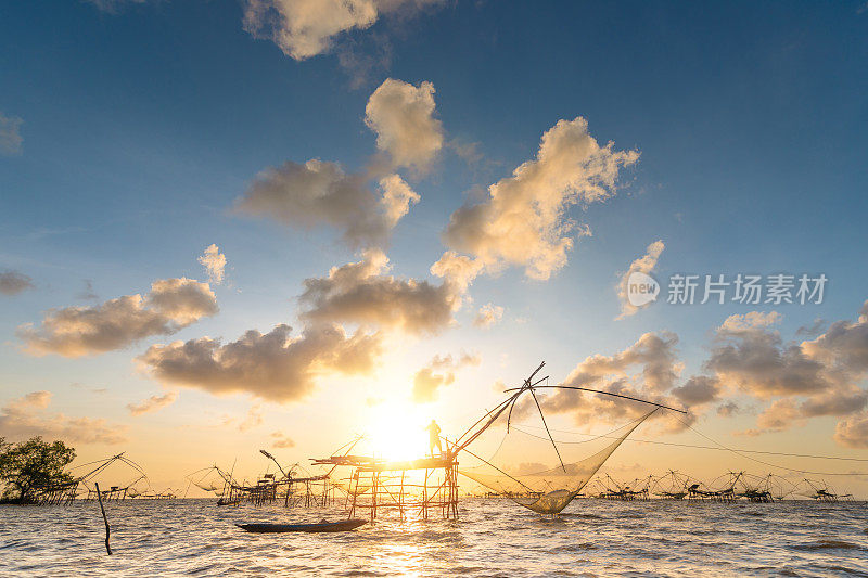 泰国松卡渔村的日出