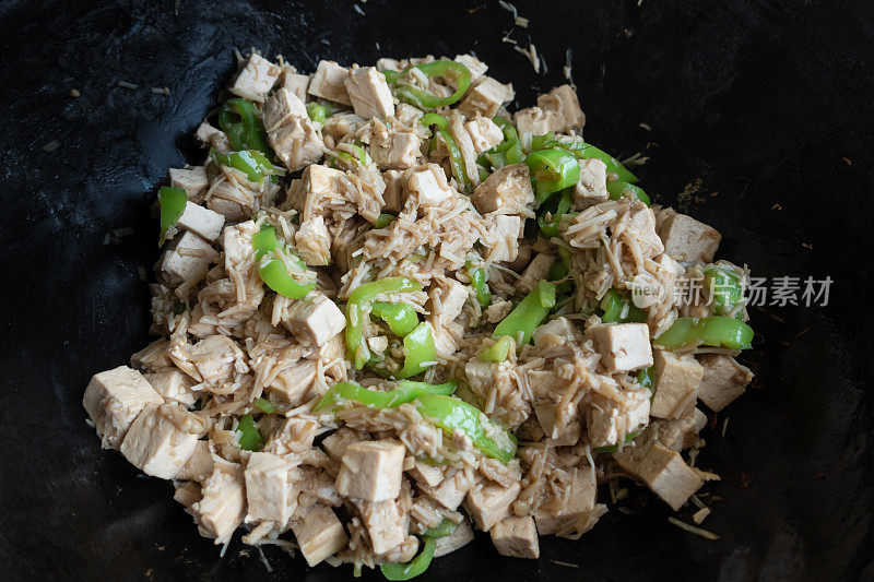 健康饮食:烧豆腐和辣椒