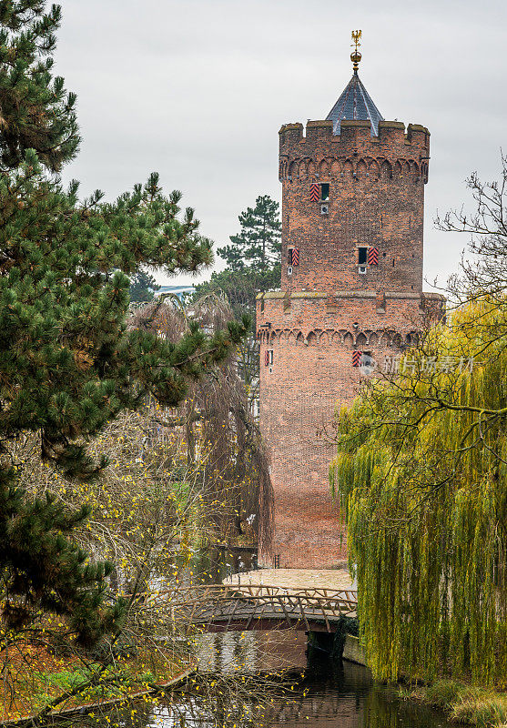 Kruittoren(火药塔)，位于奈梅亨市的kronenburger公园