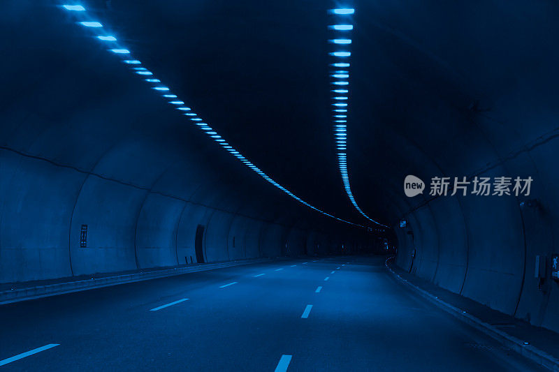 高速公路隧道采用夜光安全灯