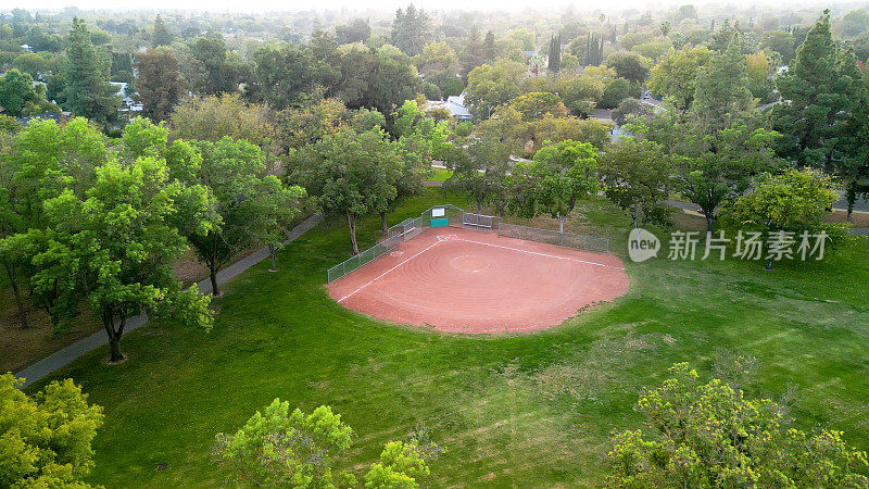 公园内棒球场的鸟瞰图