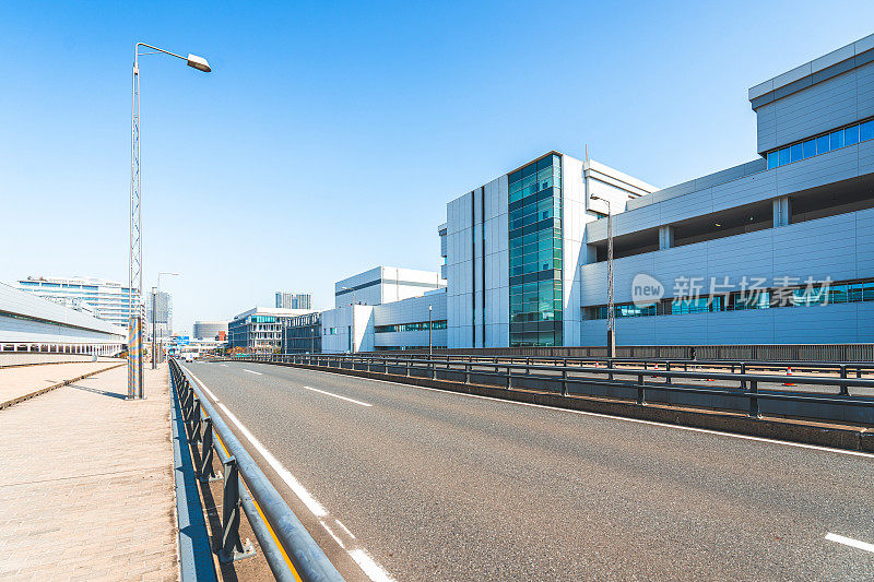 东京晴美码头和丰洲码头的城市道路