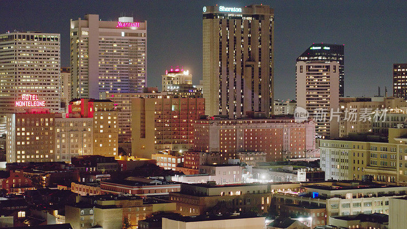 无人机拍摄的新奥尔良市中心夜景