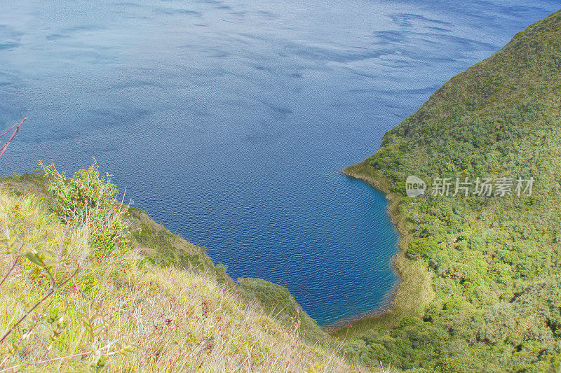 Cuicocha火山口湖