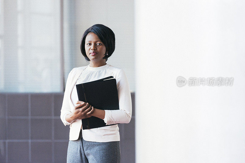 南非黑人女企业家的肖像