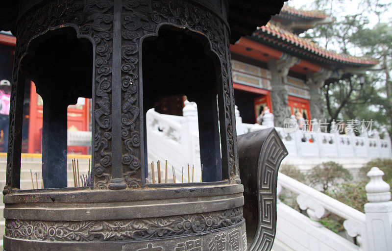 佛教香炉或香炉与寺庙的观点