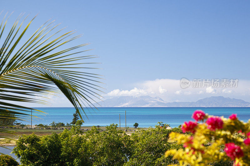 观看蒙特塞拉特与加勒比前景