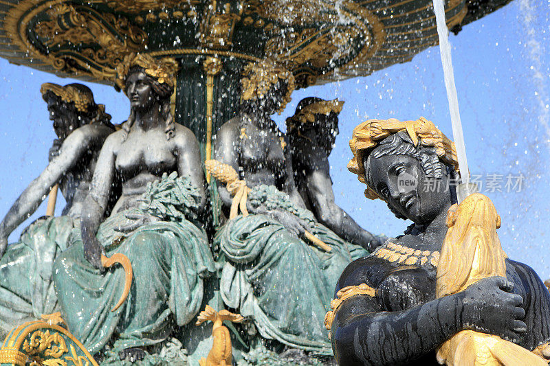 巴黎协和广场著名的喷泉。