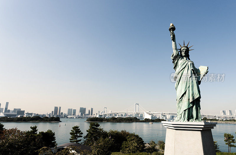 自由女神像和彩虹桥，东京