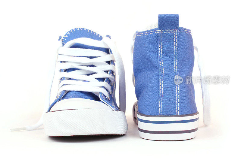 蓝色的帆布鞋