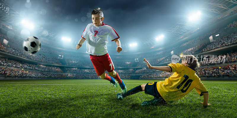 足球孩子球员在行动在3D戏剧性的体育场