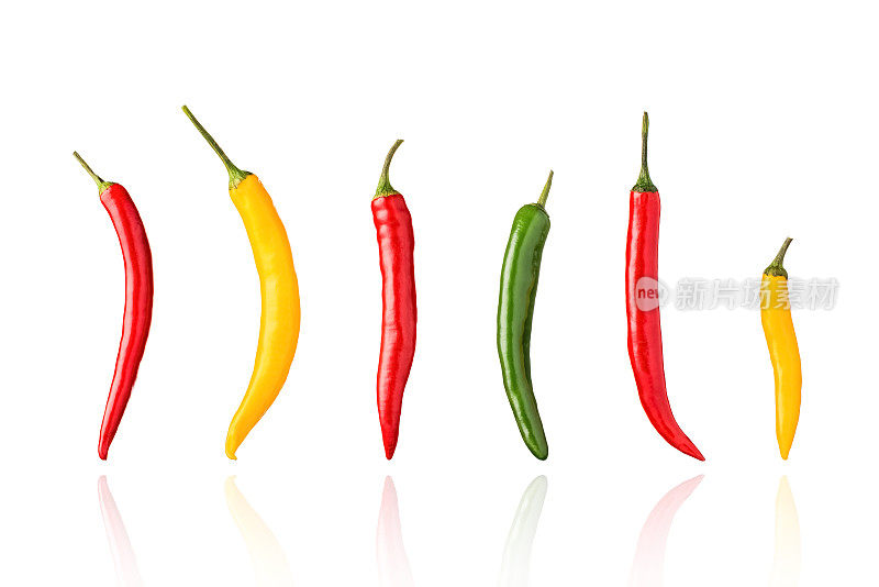 红辣椒，红辣椒，红，绿，黄，孤立在白色背景上