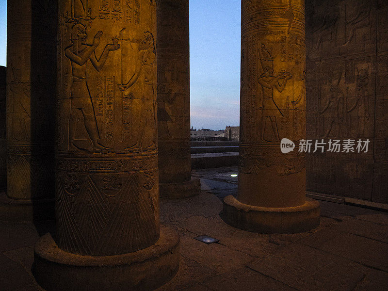 日落时分的孔姆博神庙，埃及