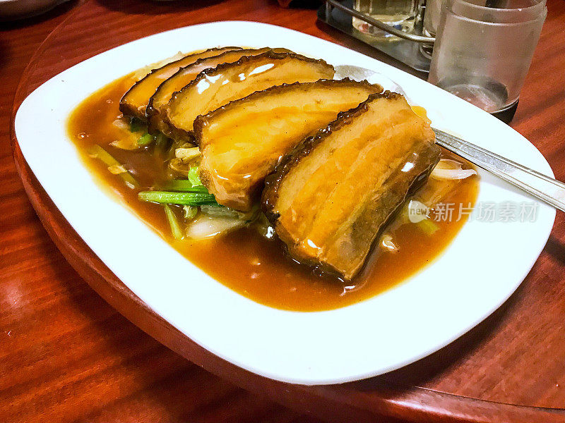 日本中餐馆供应的中国菜蒸猪肉